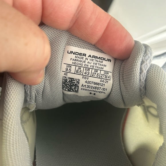 Men’s Under Armour Charged Assert 9.5 Wide (4E) Running Shoes NWOT - Picture 6 of 6